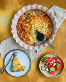 Suolaiset quiche-piirakat, piirakat ja filoleivonnaiset