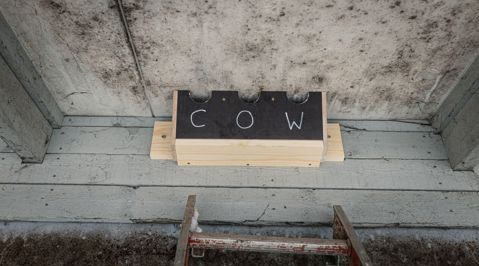 Vaihe 8: Kiinnitä pesä paikoilleen