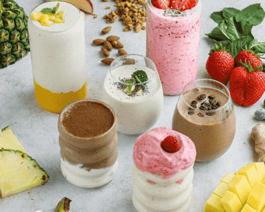 Kotona valmistettavat proteiinipirtelöt, smoothiet ja juomat 